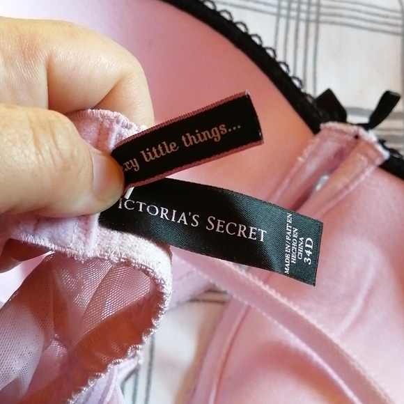 Victoria's Secret bra - Picture 3 of 3